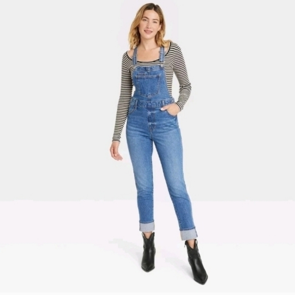 Universal Thread Women's Denim Overalls Sleeveless Skinny Leg Jumpsuits